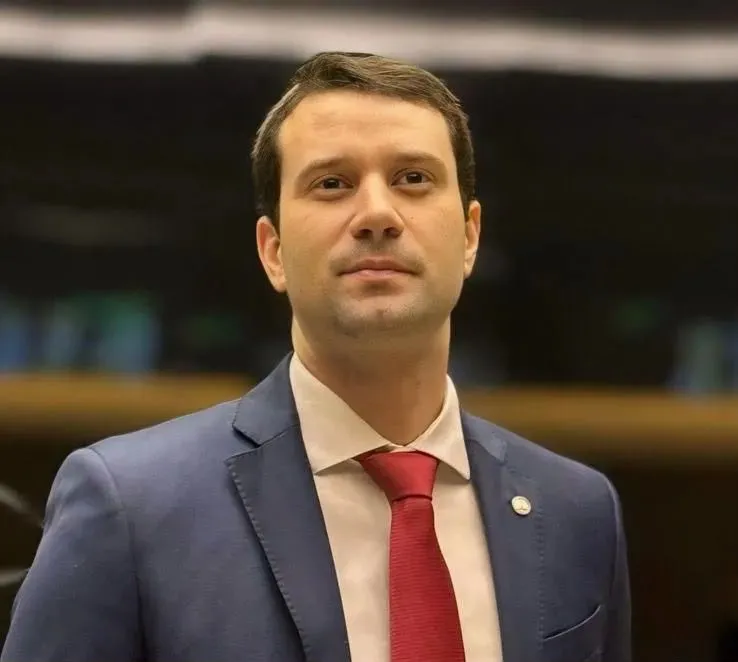 Deputado Daniel Barbosa comemora aprovação do fim da escala 6x1 no Senado