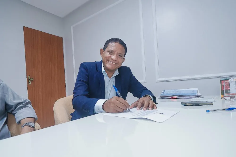 Ex-prefeito Júlio Cezar retorna ao 1º escalão da prefeitura de Palmeira dos Índios